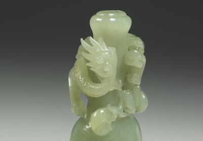 图片[2]-Jade vase with carved coiling dragon decoration, Qing dynasty (1644-1911)-China Archive